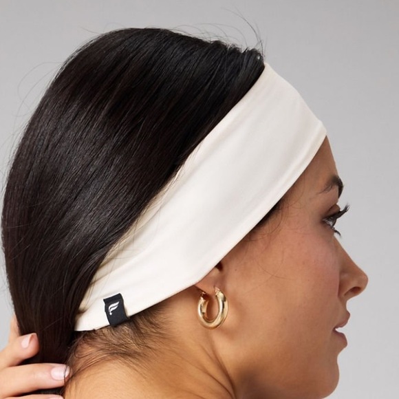 Fabletics Ivory Performance Headband - Picture 4 of 4